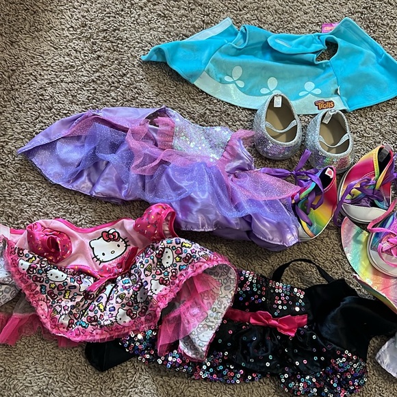 Build A Bear set! 5 tops. 7 shoes - Picture 2 of 4